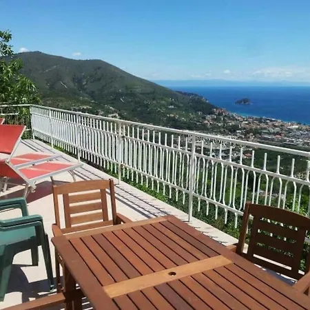 La Casa Di Enzo Casa vacanze Noli